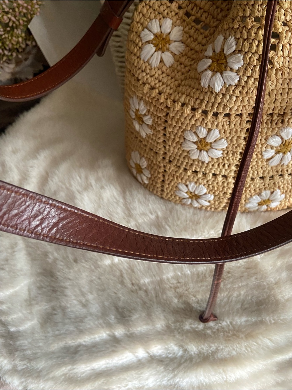 SEZANE Daisy Embroidered Raffia Farrow Bag. ⚜️ - Picture 8 of 15
